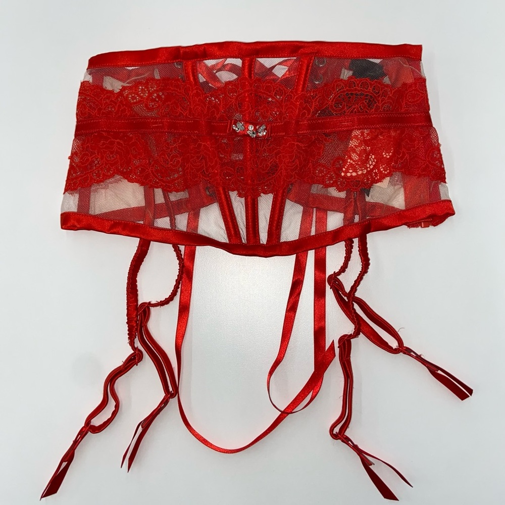 NWT Victoria’s Secret Designer Collection Red Garter Belt/ Waist Cincher XS/S